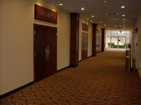 La Quinta Inn & Suites Pittsburgh North McCandless Township Exterior foto