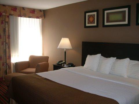 La Quinta Inn & Suites Pittsburgh North McCandless Township Exterior foto