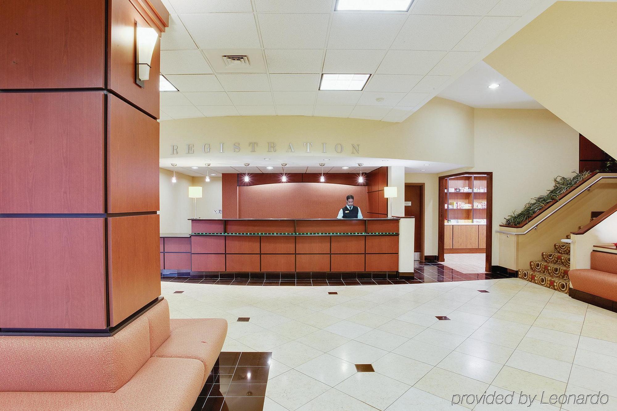 La Quinta Inn & Suites Pittsburgh North McCandless Township Exterior foto